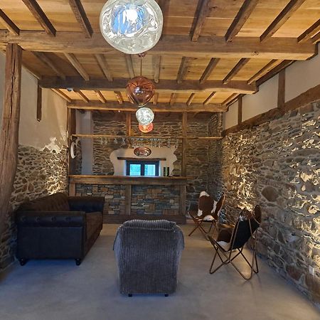Gite Les 3 Pierres Houffalize Esterno foto