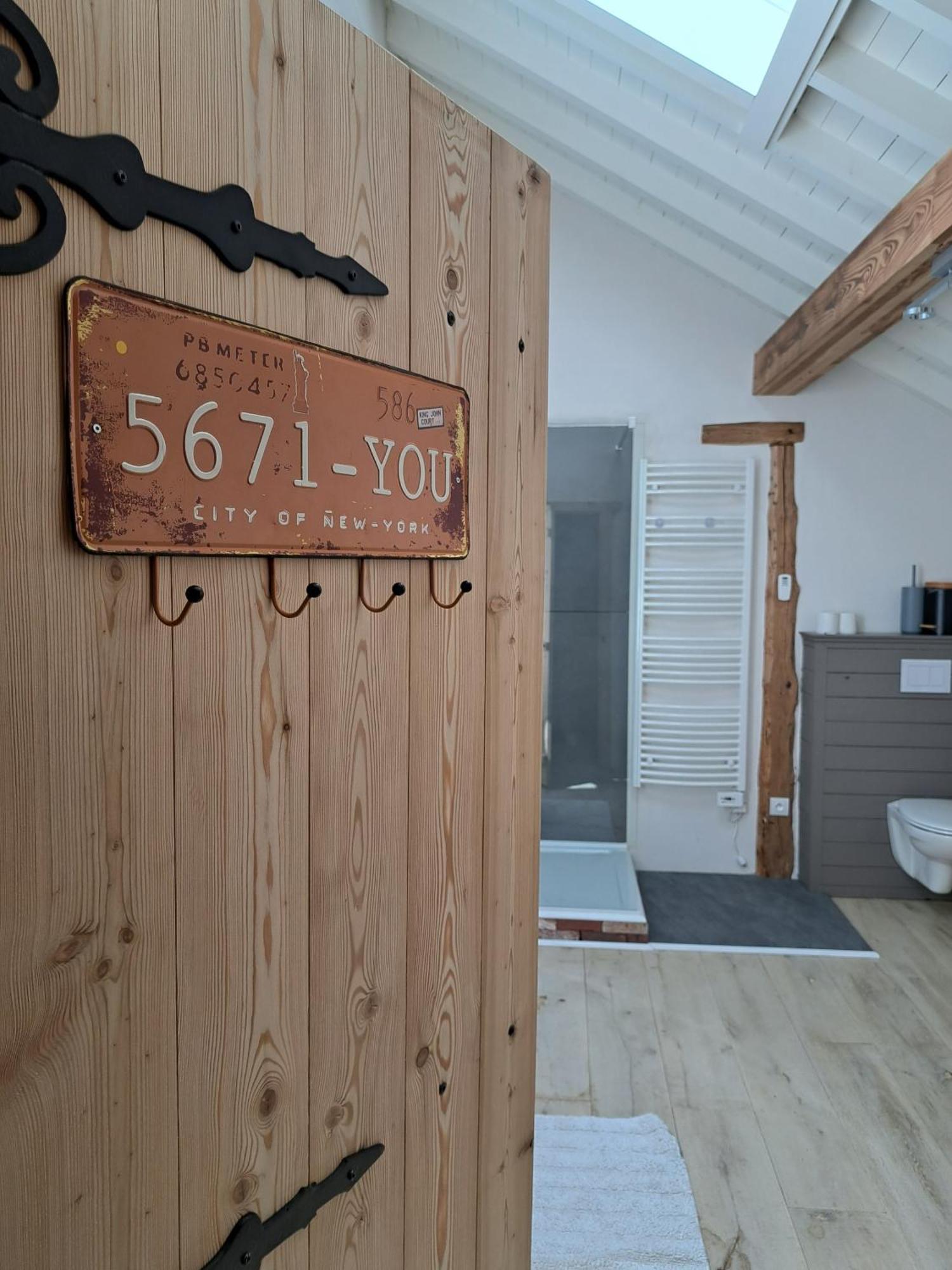 Gite Les 3 Pierres Houffalize Esterno foto